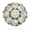 Bague marguerite de diamants sur fils d'or