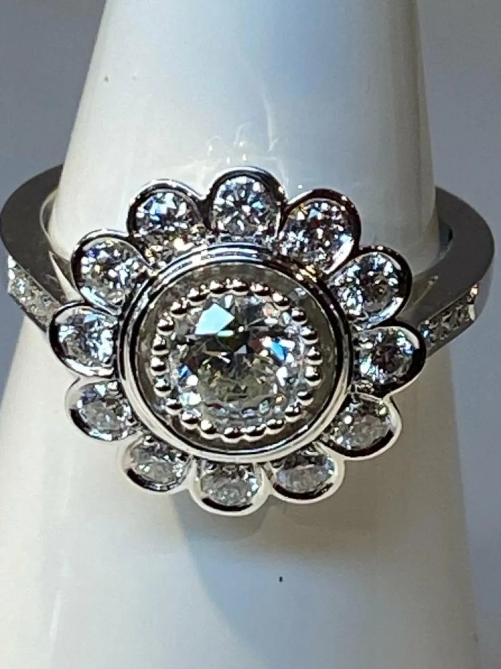 Bague Marguerite, diamant