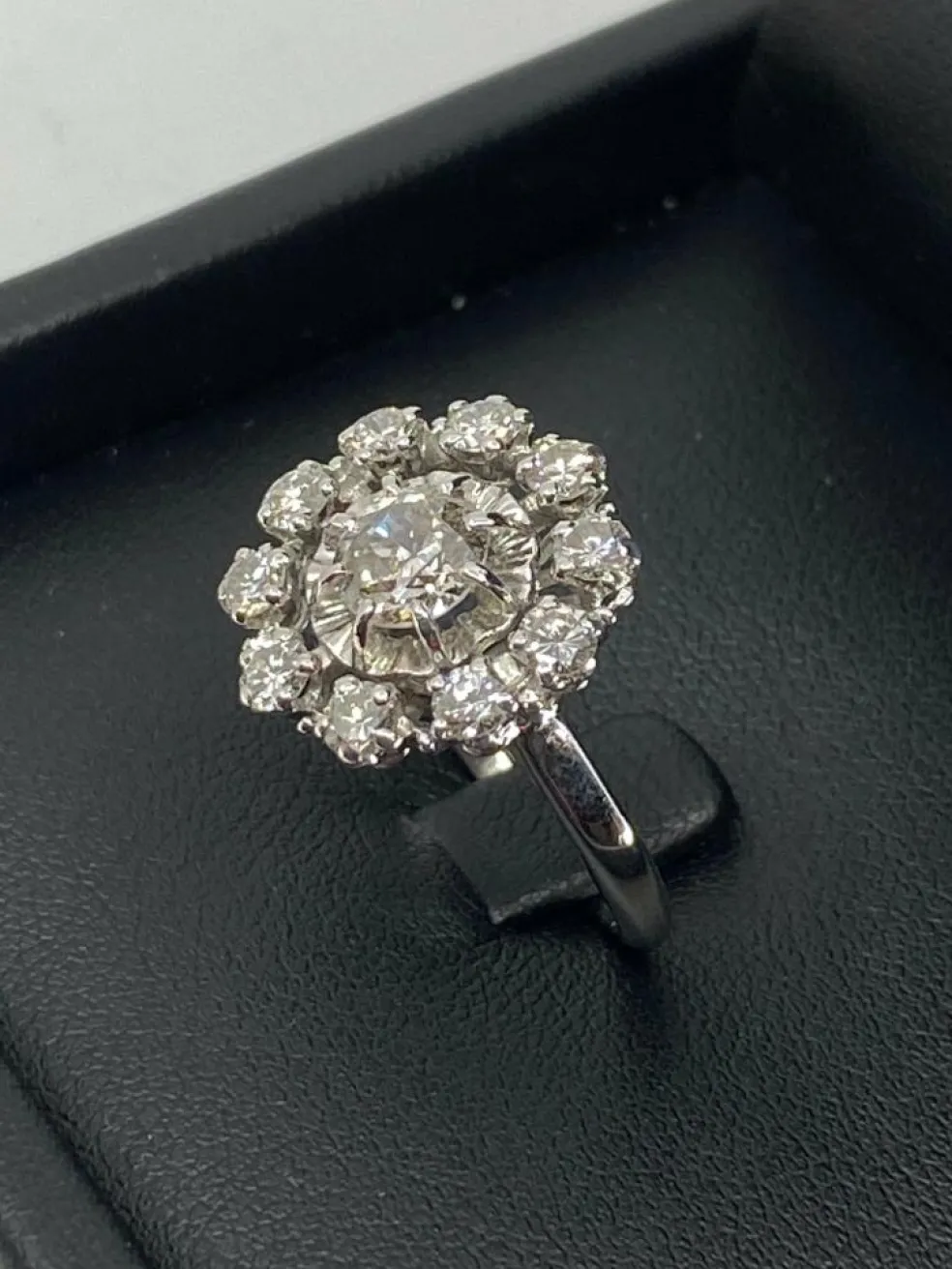 Bague marguerite, diamants