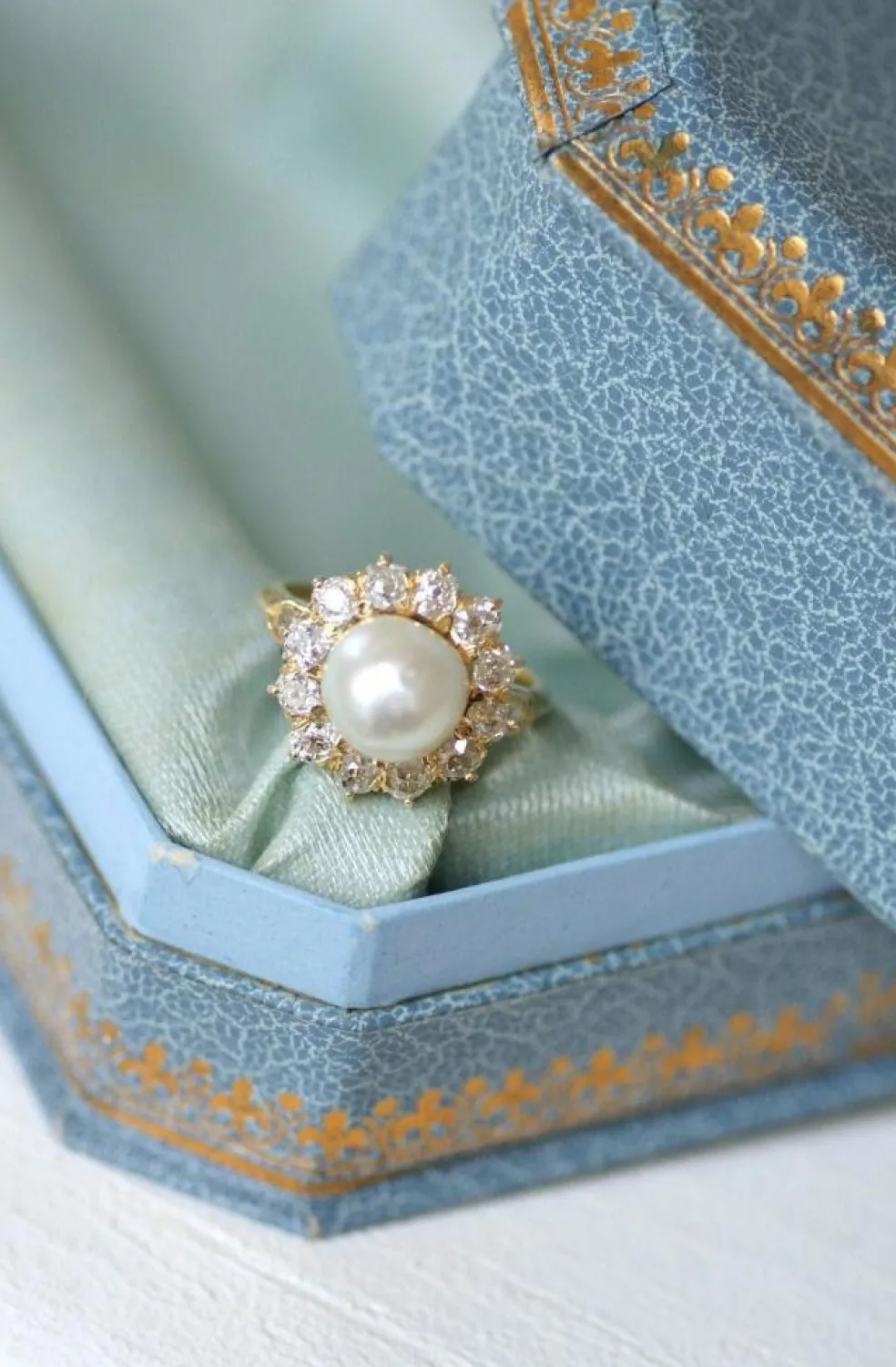 Bague Marguerite diamants et perle fine