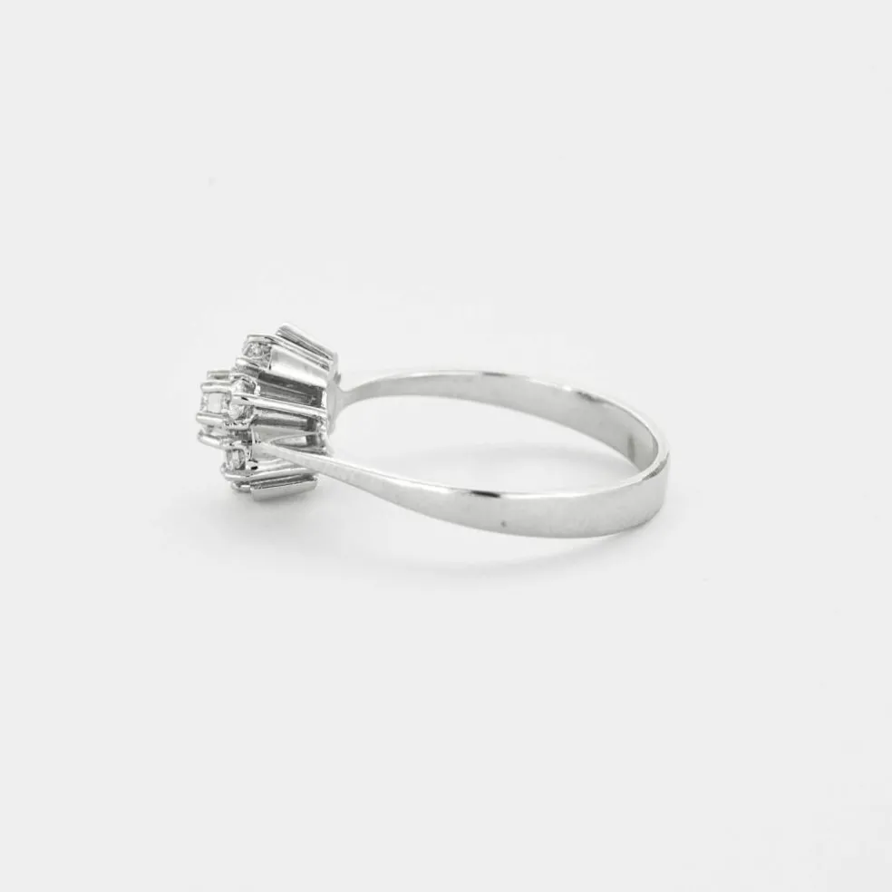 Bague marguerite diamants or blanc