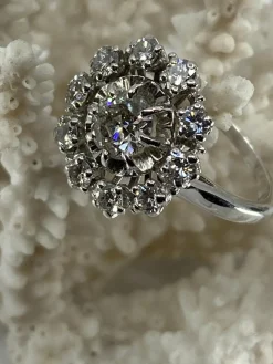 Bague marguerite, diamants