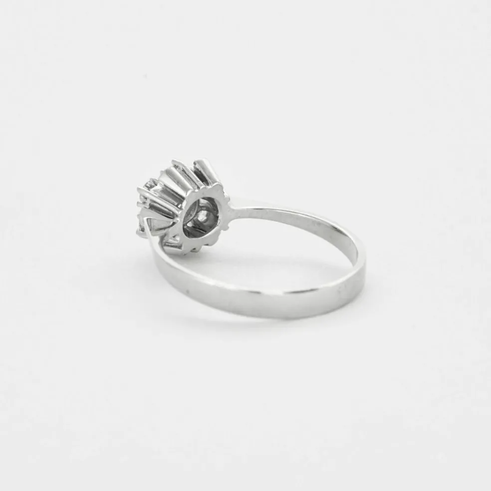 Bague marguerite diamants or blanc