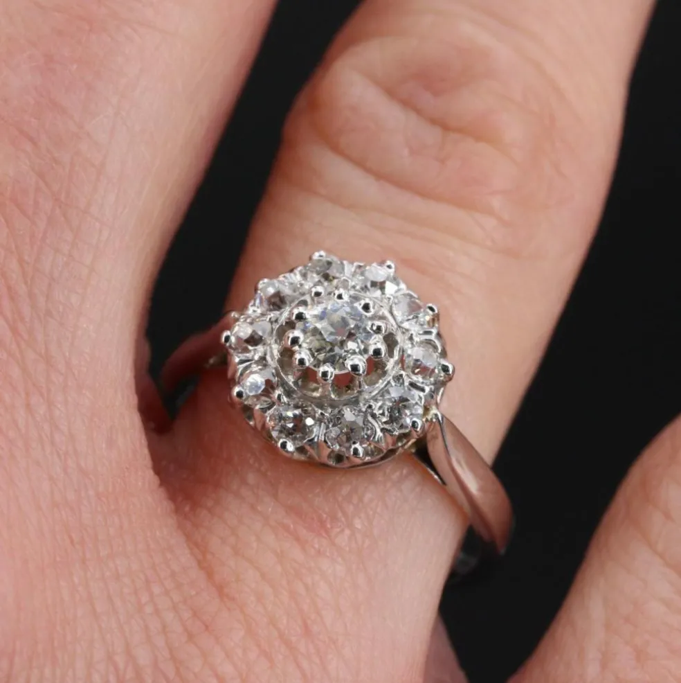Bague marguerite diamants or blanc
