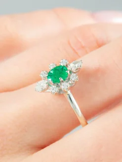Bague Marguerite Emeraude et diamants