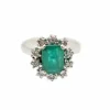 Bague marguerite en or blanc 750, émeraude et diamants