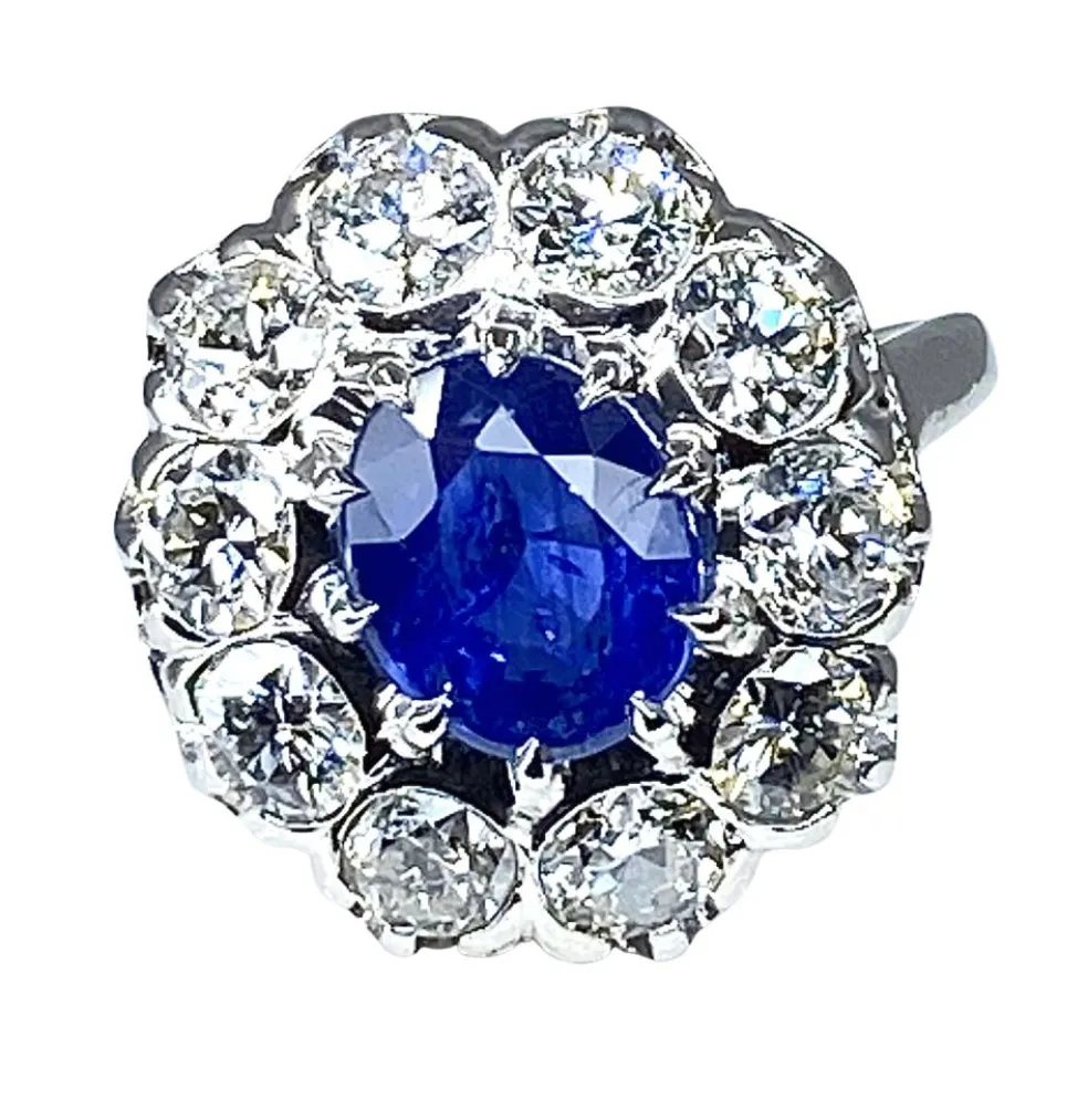 Bague marguerite en or blanc et platine en saphir et diamants