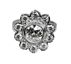 Bague marguerite en or blanc et diamant