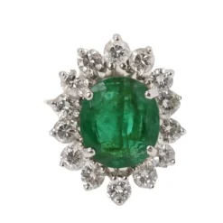Bague marguerite en or blanc; Emeraude et diamants
