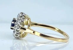 Bague marguerite en or blanc en saphir et diamants