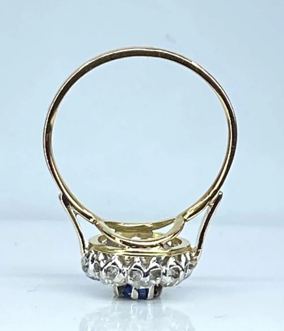 Bague marguerite en or blanc en saphir et diamants