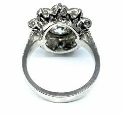 Bague marguerite en or blanc et diamant