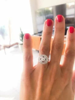 Bague marguerite en platine or gris et diamants