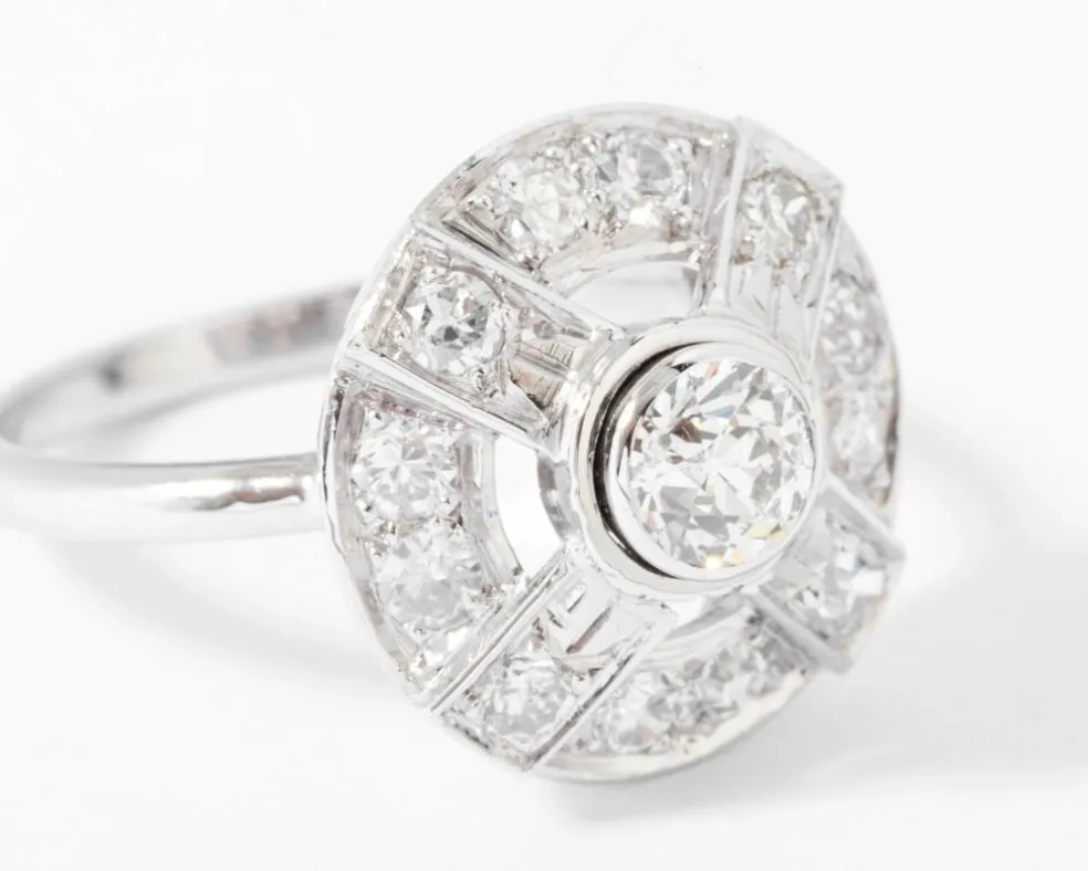 Bague marguerite en platine or gris et diamants