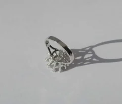 Bague marguerite fleur or blanc platine diamants