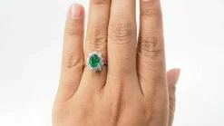 Bague Marguerite émeraude de Zambie diamants