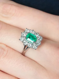 Bague Marguerite émeraude 10 diamants or blanc