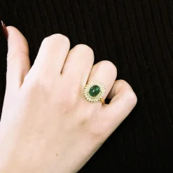 Bague marguerite émeraude diamants en or jaune