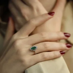 Bague Marguerite Émeraude Marquise Diamants