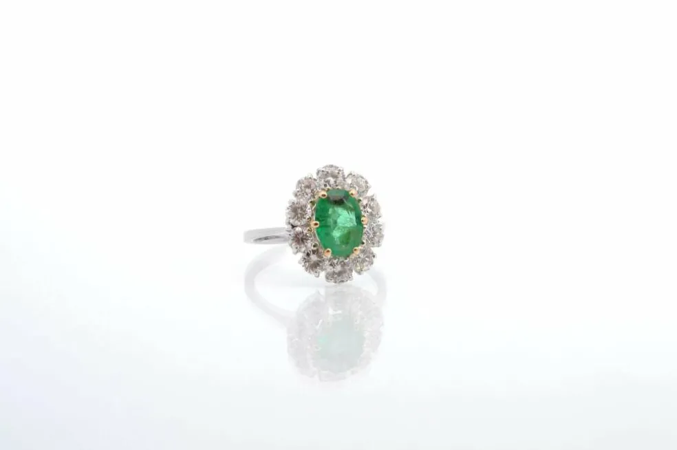 Bague marguerite émeraude diamants en or jaune