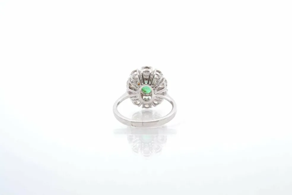 Bague marguerite émeraude diamants en or jaune