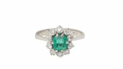 Bague marguerite or blanc, émeraude et diamants