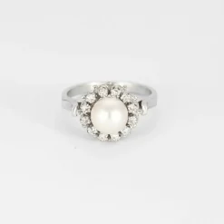 Bague Marguerite or blanc, perle et diamants