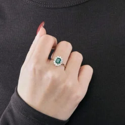 Bague Marguerite Or Blanc Emeraude Diamants