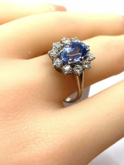 Bague marguerite or blanc, saphir et 10 diamants