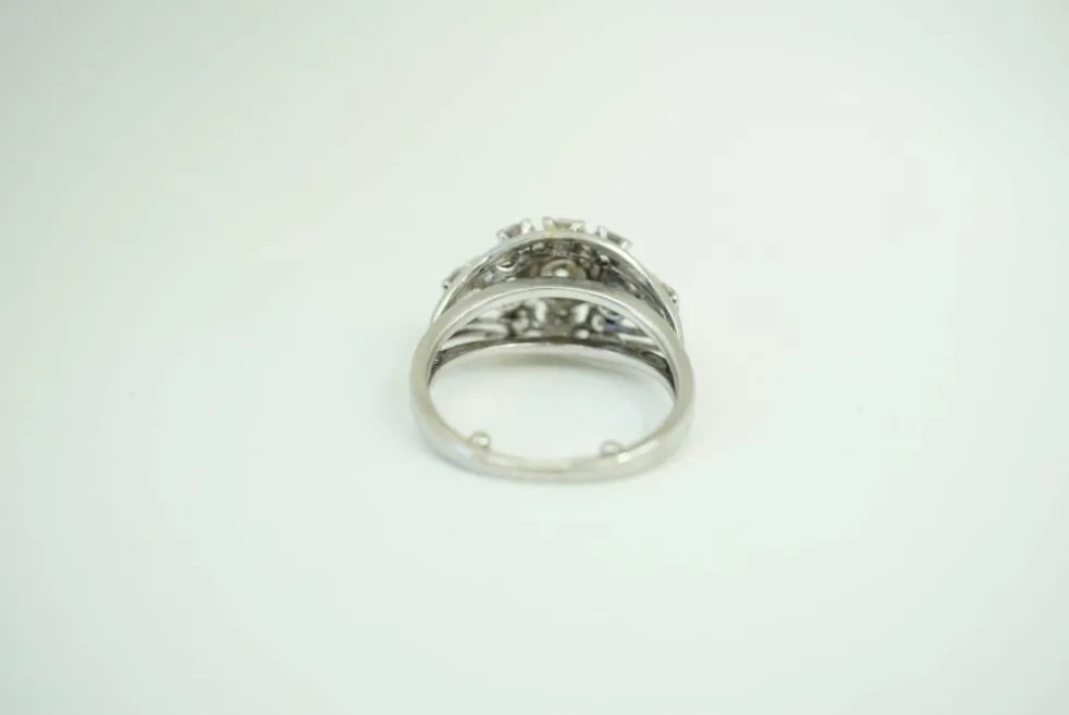 Bague marguerite or blanc diamants