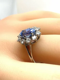 Bague marguerite or blanc, saphir et 10 diamants