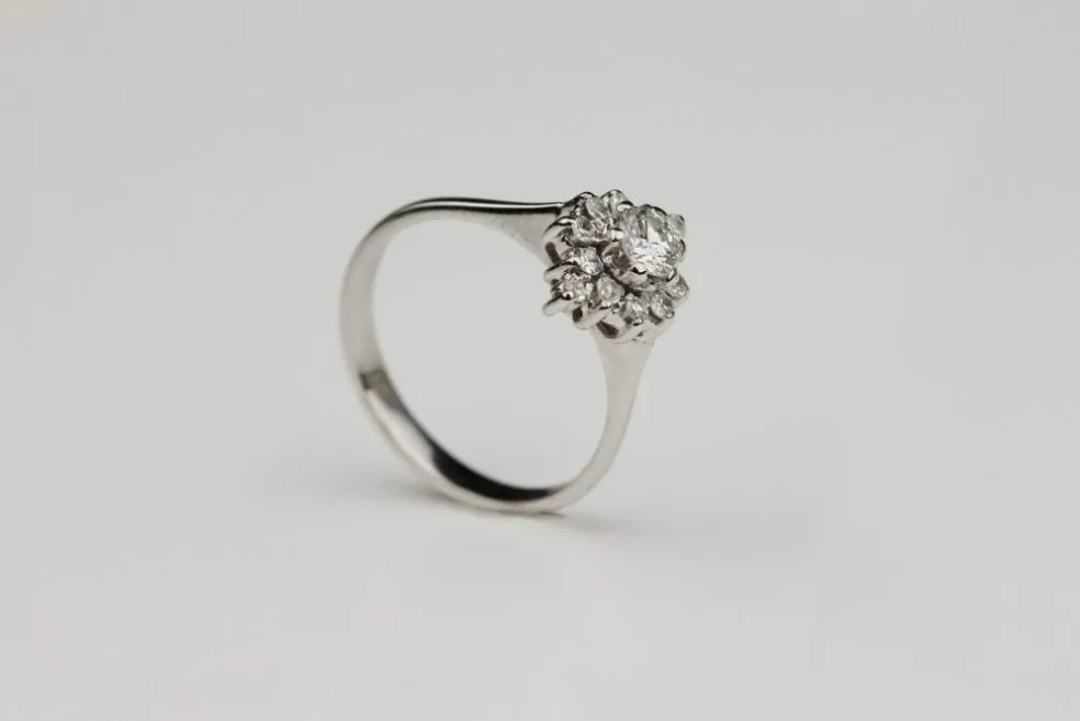 Bague Marguerite Or blanc Diamants