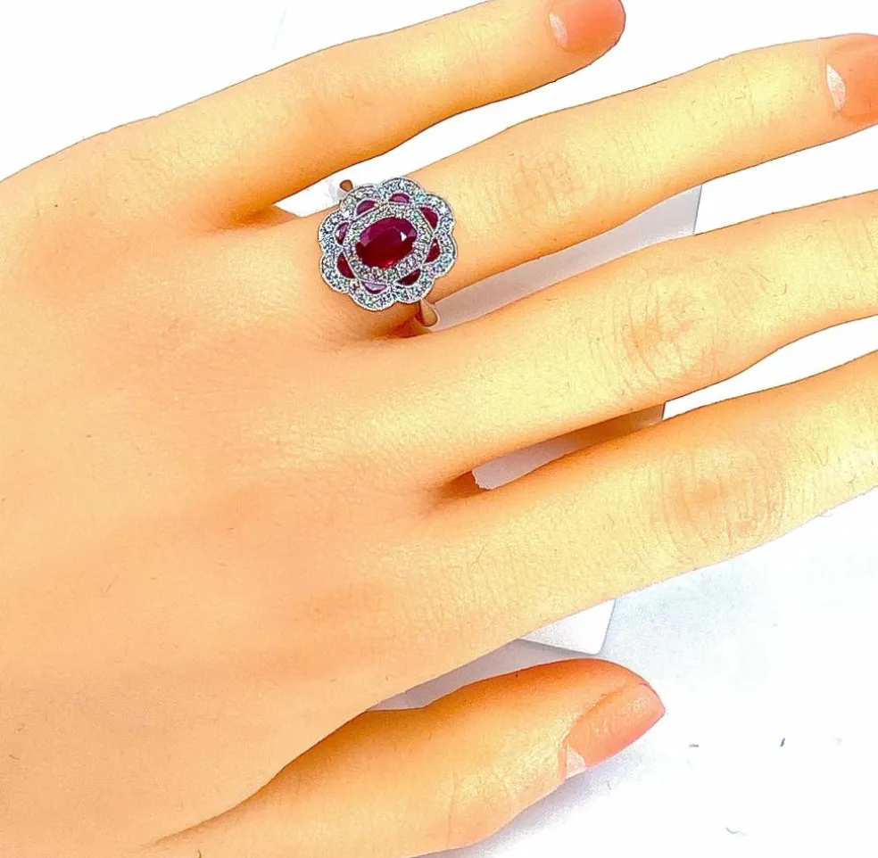 Bague marguerite Or blanc Rubis et Diamants