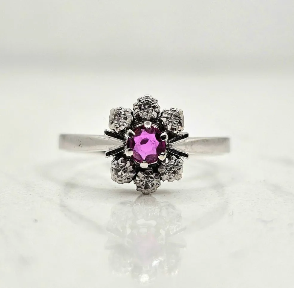 Bague marguerite or blanc rubis