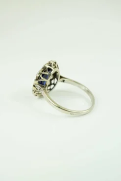 Bague marguerite or diamants et saphir synthètique art déco