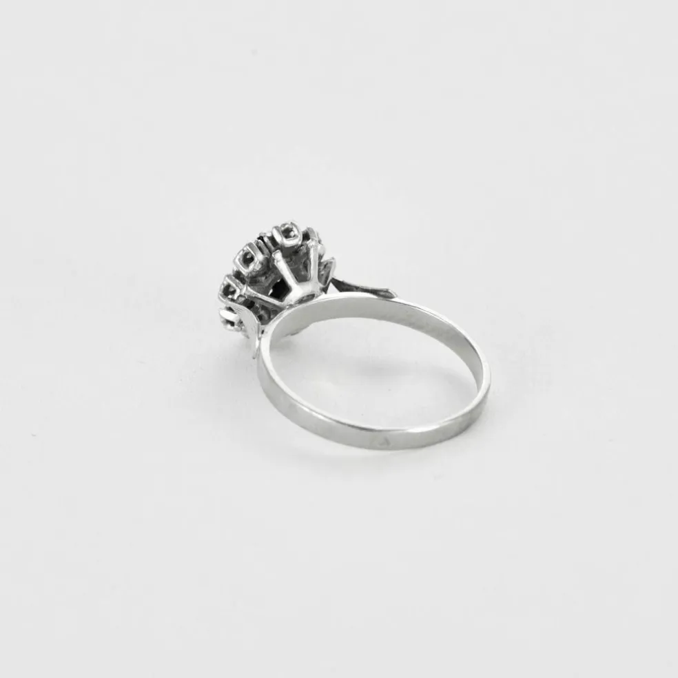 Bague Marguerite or gris, saphir et diamants