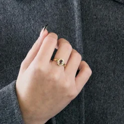 Bague Marguerite Or jaune, Rubis et Diamants
