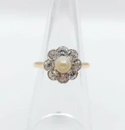 Bague marguerite or jaune et platine, perle et diamants (circa 1900)