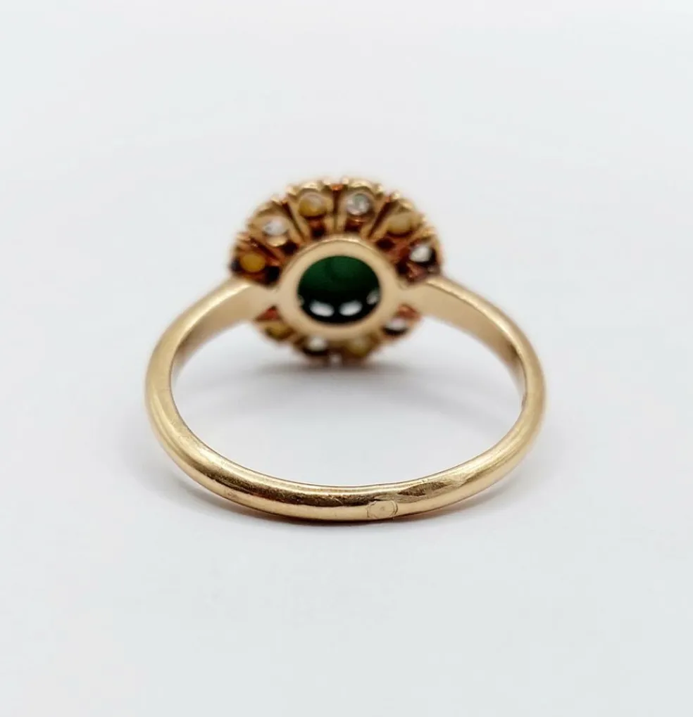 Bague marguerite or jaune, cabochon de turquoise, diamants et perles (circa 1900)