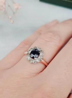 Bague Marguerite Or rose, Platine, Saphir, Diamants