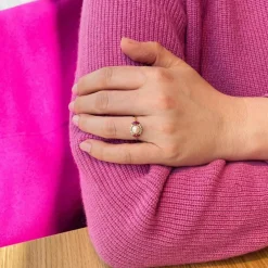 Bague marguerite perle diamants et rubis en or jaune