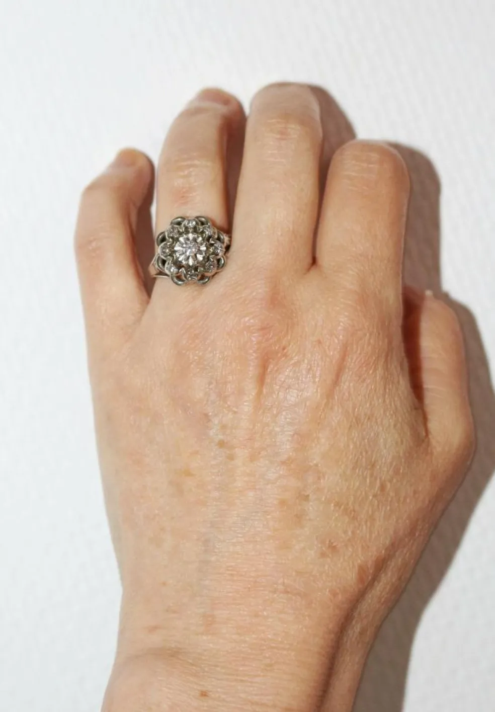 Bague marguerite platine et diamants