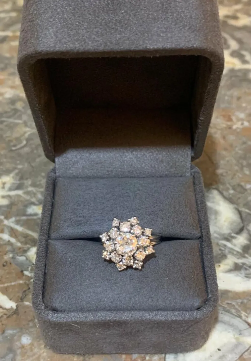 Bague Marguerite platine diamants