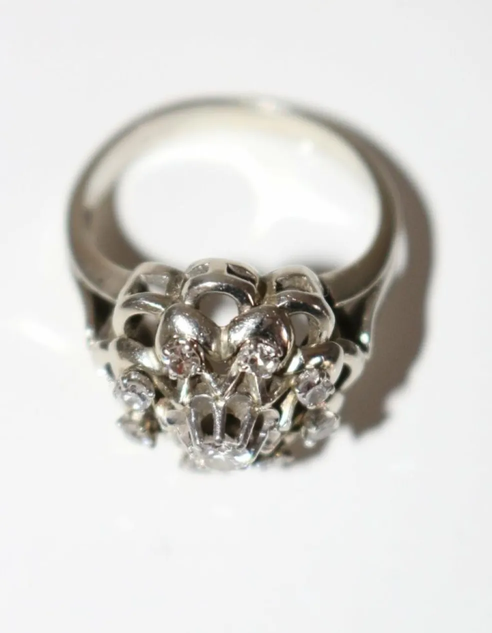 Bague marguerite platine et diamants