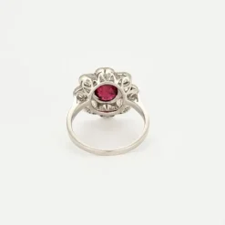 Bague marguerite platine et or blanc, rubis et diamants