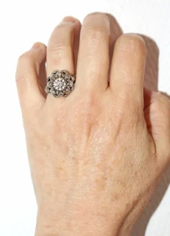 Bague marguerite platine et diamants