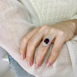 Bague marguerite rhodolite et diamants en or jaune