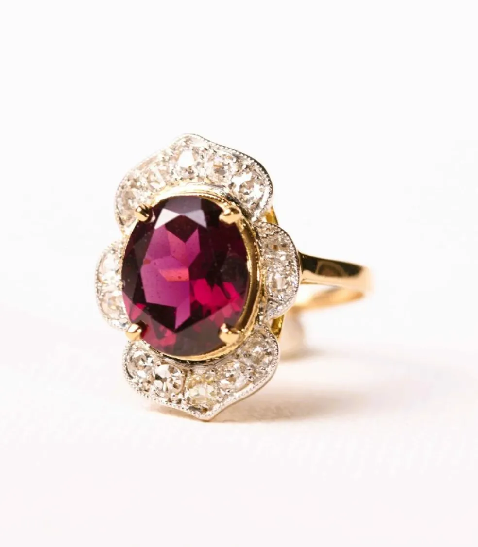 Bague marguerite rhodolite et diamants en or jaune