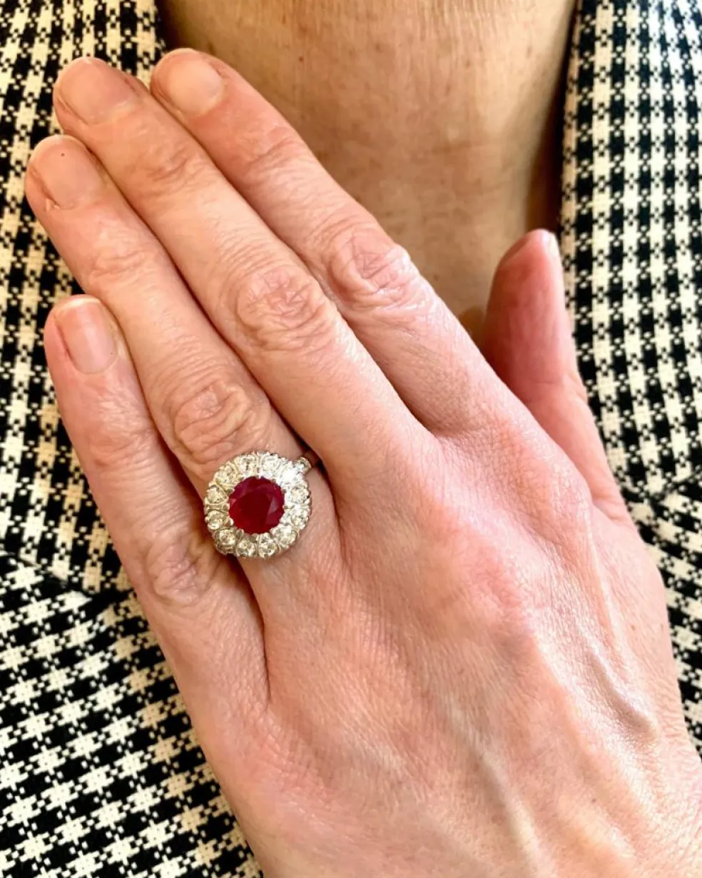 Bague marguerite rubis birman 2 Carats diamants platine or blanc (Certificat)