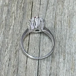 Bague marguerite rubis diamants